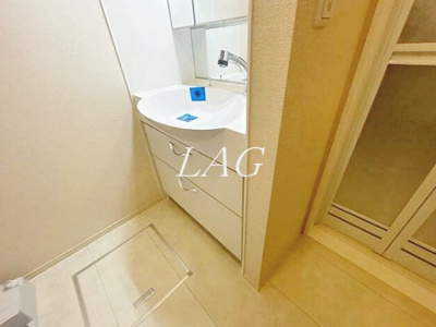 【洗面所】 | イルミナル | 洗面台です。