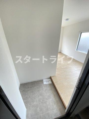 大阪市淀川区東三国６丁目の賃貸マンションの玄関