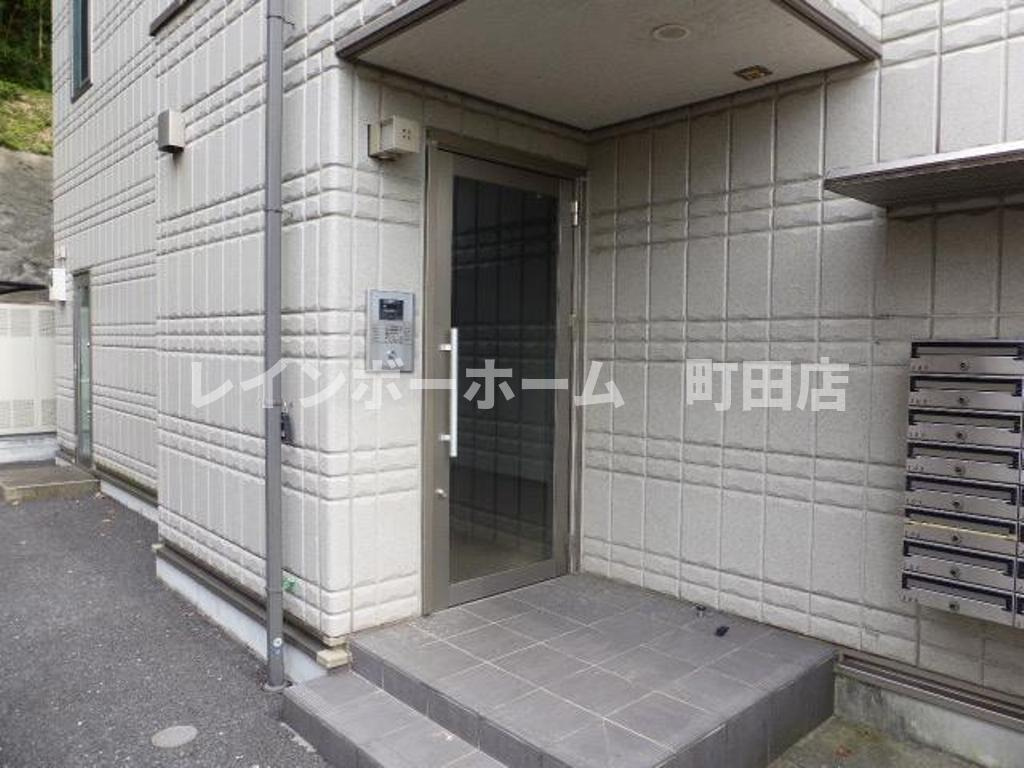 ジャスティス※初期費用分割後払いサービス利用可能物件のエントランス
