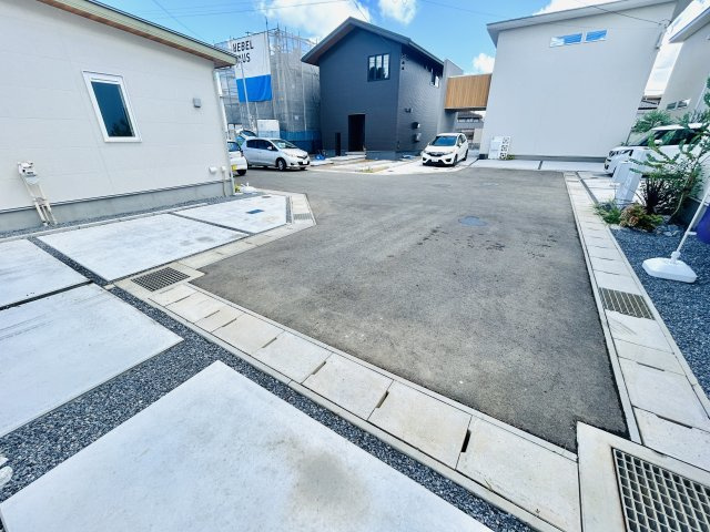 千葉市中央区生実町の前面道路含む現地写真