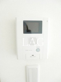 【設備】 | ブランドール弐番館 | モニター付きインターホンです。