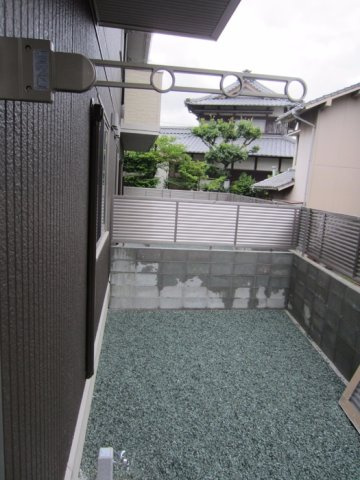 サンハイムK　B棟の庭