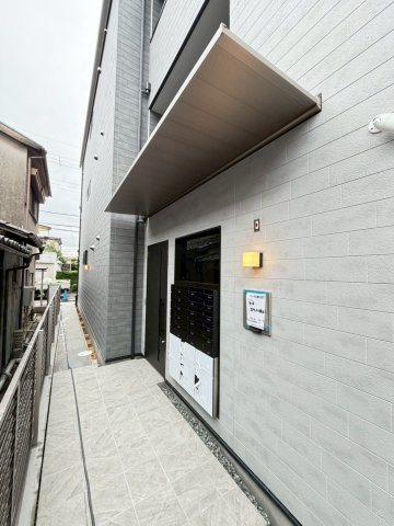 ラウレアコート総持寺Ⅱのエントランス