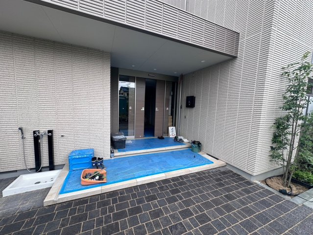 リエゾン奥雲城のエントランス