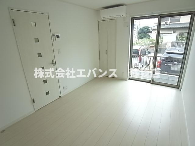 【居間・リビング】 | フェリス浜野町 | ゆったり過ごせる居間です