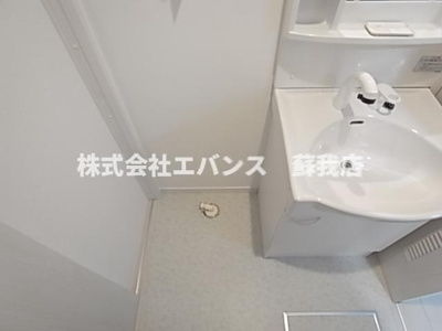 【洗面所】 | フェリス浜野町 | 忙しい朝には欠かせない洗面所です