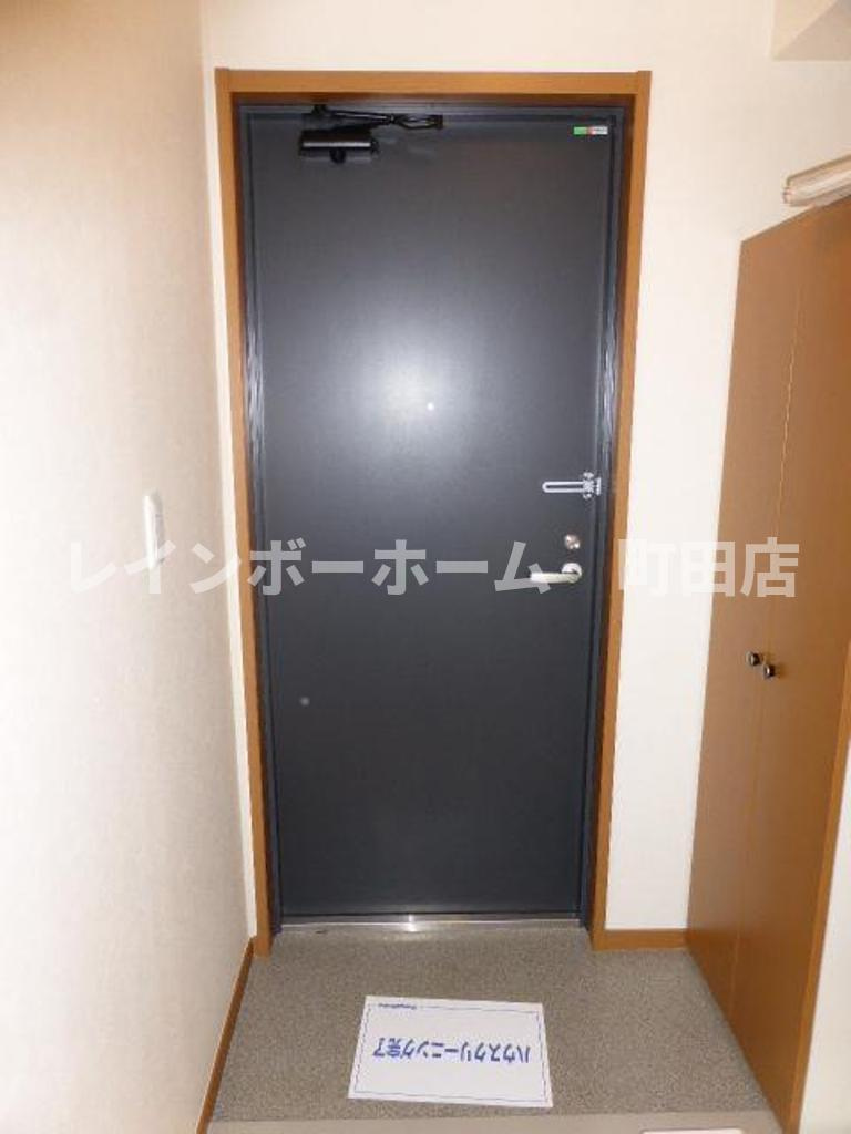 ジャスティス※初期費用分割後払いサービス利用可能物件の玄関
