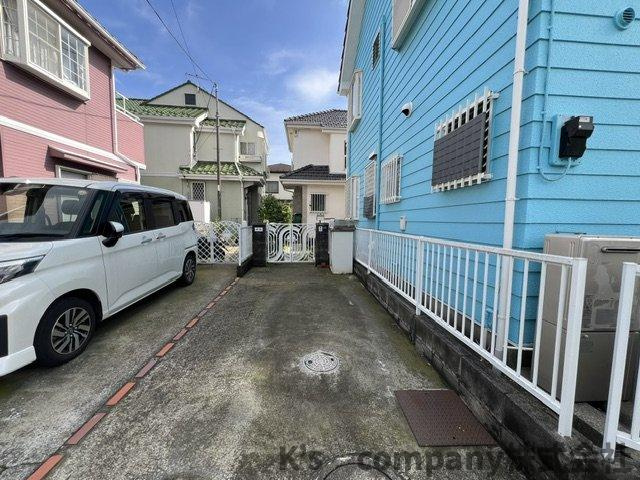 ◎茅ヶ崎市高田2丁目　中古戸建の駐車場|カースペース◇◇