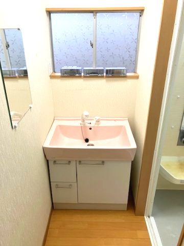 敦賀市新松島町中古戸建の独立洗面台