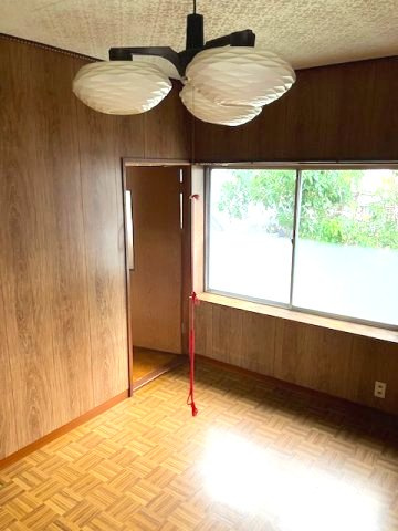 敦賀市新松島町中古戸建の洋室