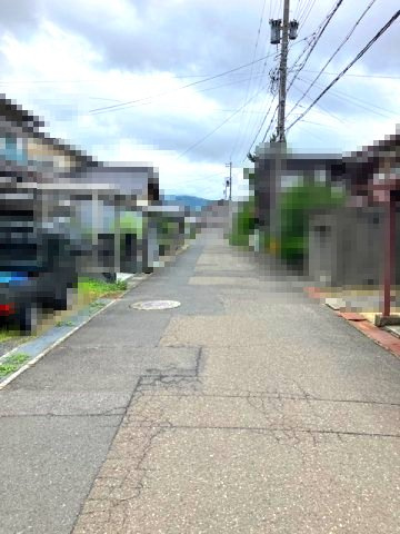 敦賀市新松島町中古戸建の前面道路含む現地写真