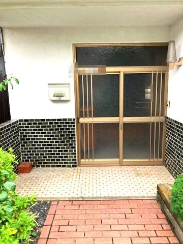 敦賀市新松島町中古戸建の玄関