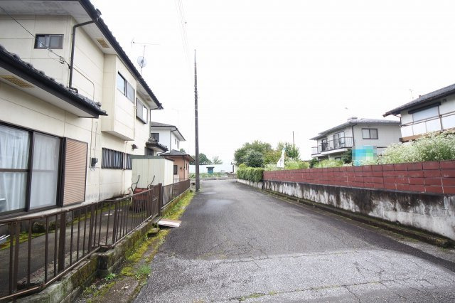 KEM日光市猪倉1期　中古戸建の前面道路含む現地写真|〇南側前面道路〇6.0ｍ公道