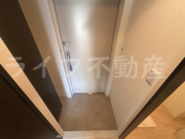 グランコートヒグチの玄関
