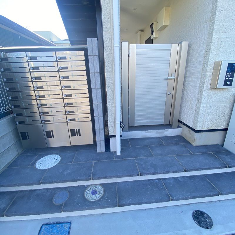 MELDIA京成大和田Ⅱのエントランス