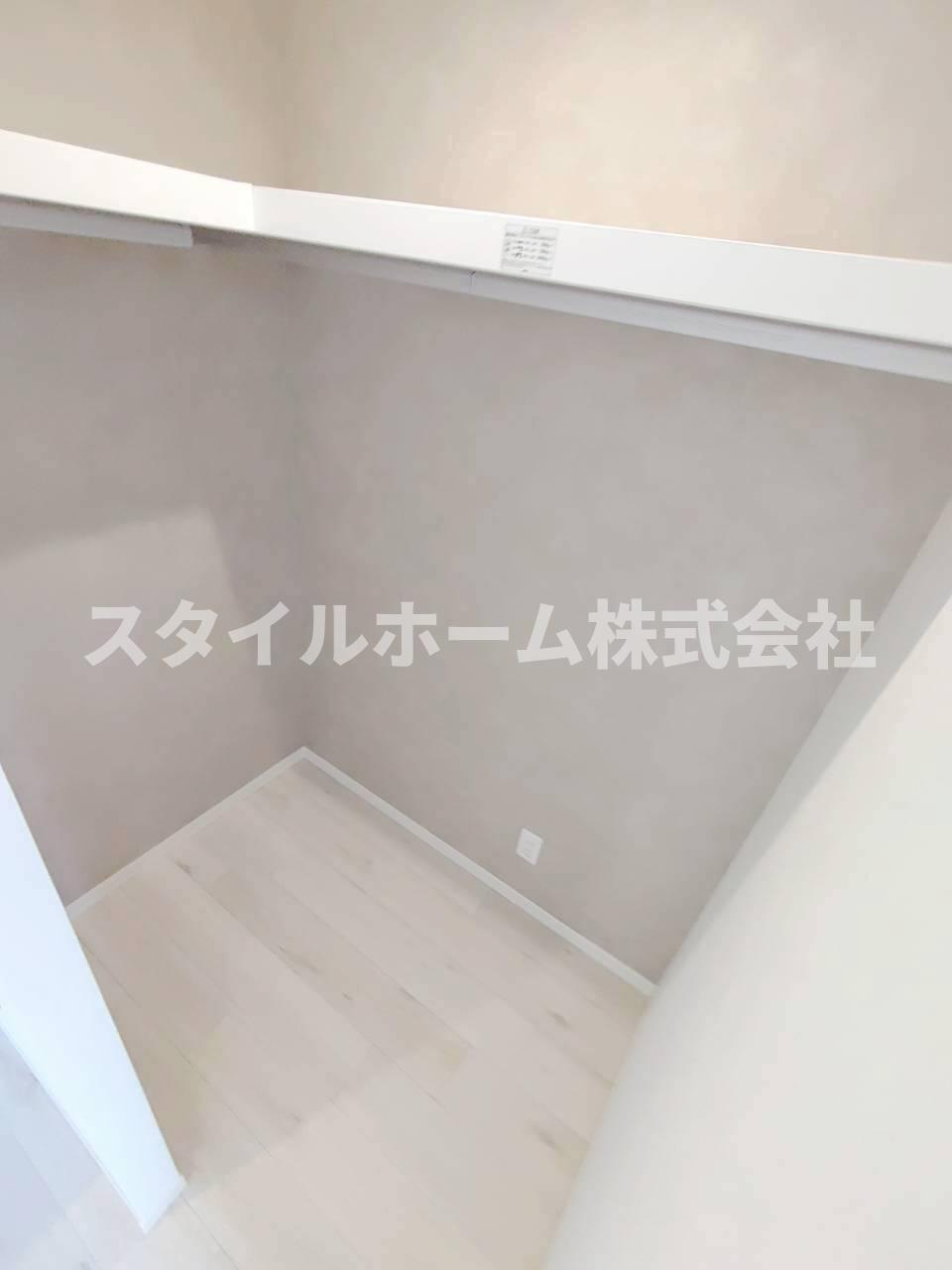 フレグランススズキAの収納|同建物内別部屋（間取り違います。）の写真です。