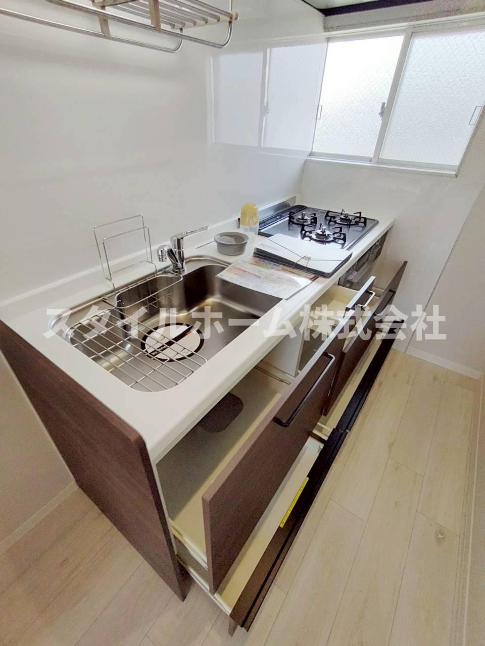 フレグランススズキAのキッチン|同建物内別部屋（間取り違います。）の写真です。