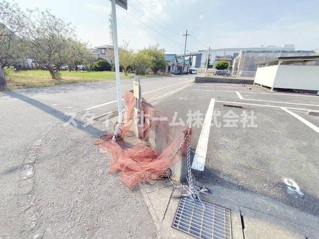 フレグランススズキAの駐車場