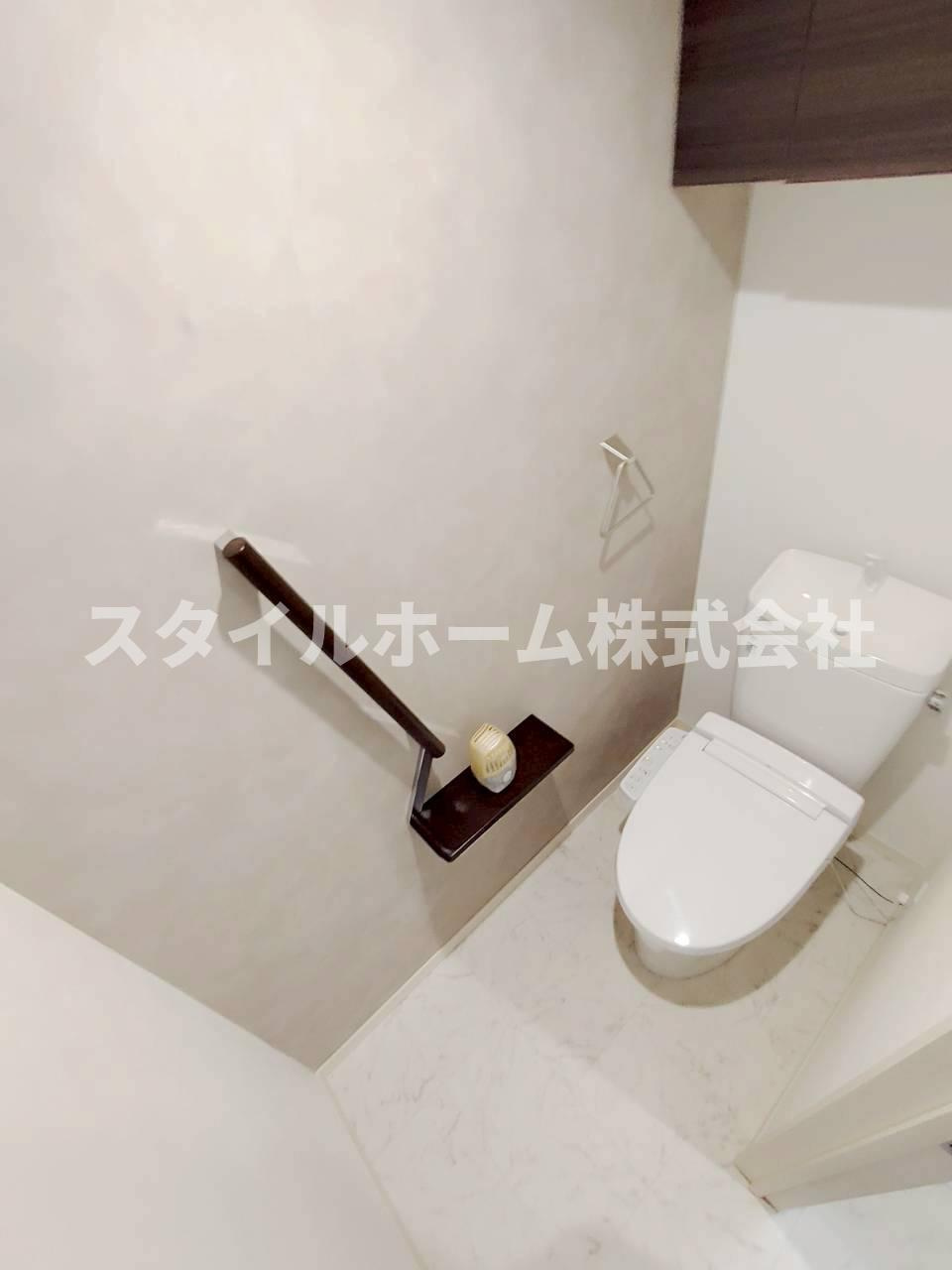 フレグランススズキAのトイレ|同建物内別部屋（間取り違います。）の写真です。