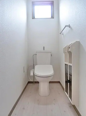 クレール大善寺のトイレ|落ち着いた色調のトイレです※別号室のお写真になります。