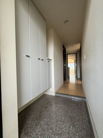 レジディア東松戸の玄関
