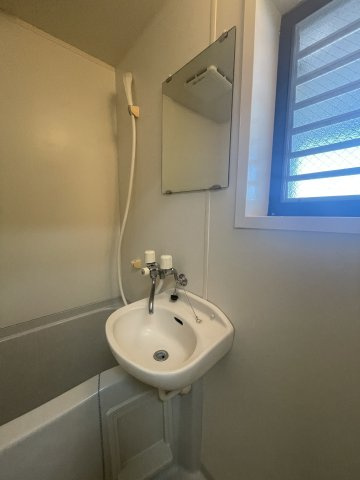 真装マンションの洗面所