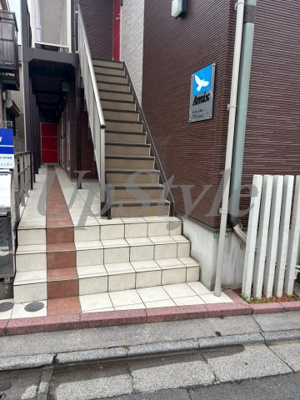 【エントランス】 | ラヴィエンローズ
