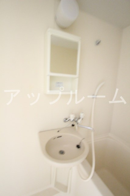 カレッジハイツ春日井の洗面所