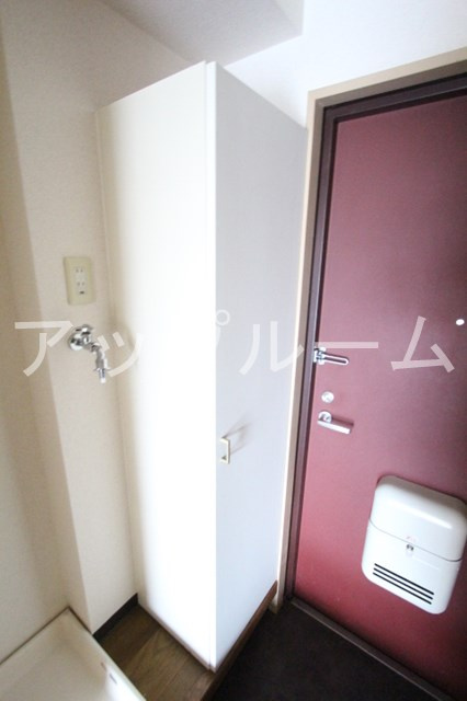 カレッジハイツ春日井の玄関