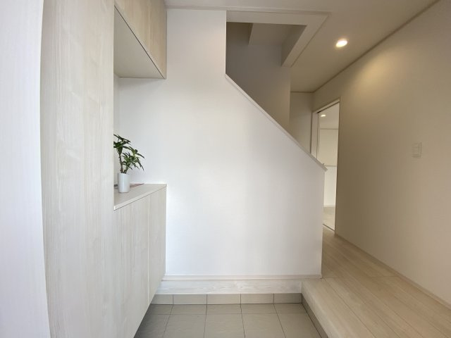 糸満市喜屋武（全2棟）B号棟の玄関|※同仕様写真です