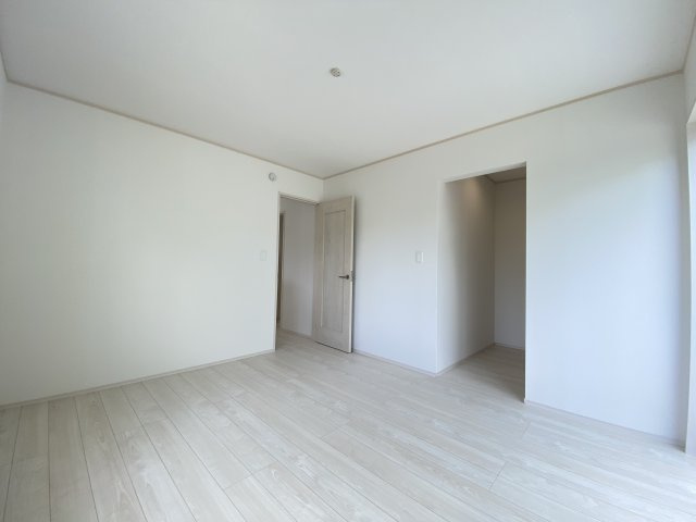 糸満市喜屋武（全2棟）B号棟の洋室|※同仕様写真です