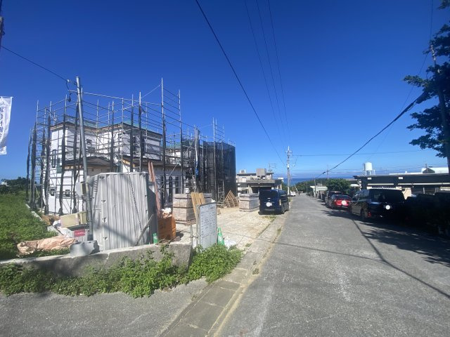 糸満市喜屋武（全2棟）B号棟の前面道路含む現地写真|※北側公道7.5m♪