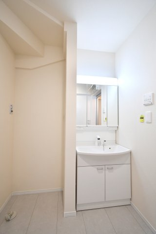 伊奈町栄１丁目46番　全８棟　G号棟の独立洗面台