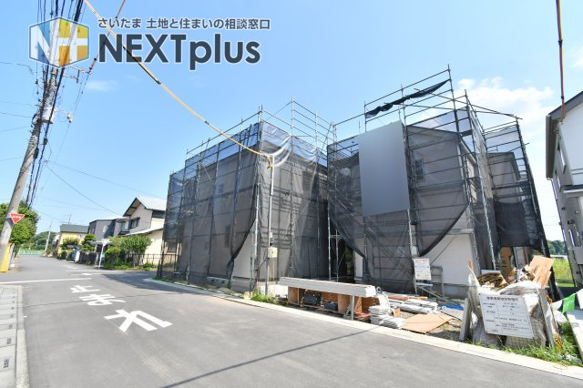 伊奈町栄１丁目46番　全８棟　G号棟の前面道路含む現地写真