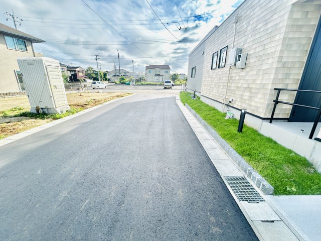 千葉市緑区高田町の前面道路含む現地写真