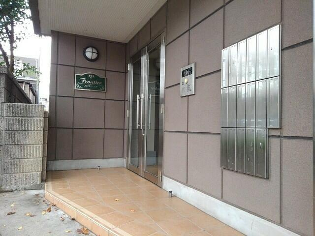 フロンティアのエントランス