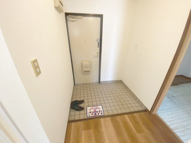 サンライズ宝塚の玄関|明るい玄関です