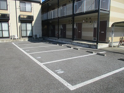 【駐車場】 | レオパレスレーブ | 画像9