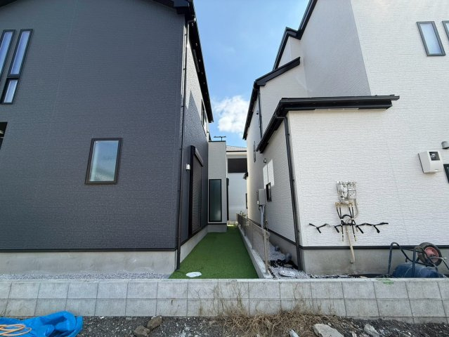 厚木市上落合新築戸建て　2期1号棟のその他|当該物件と隣地