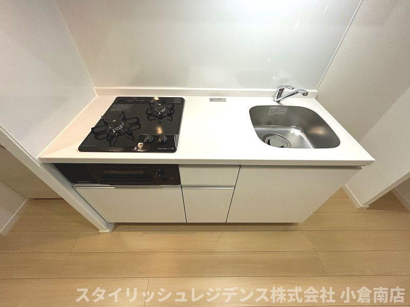 MDI Prosperare 北九州市立大学前のキッチン|システムキッチン・2口グリル付き