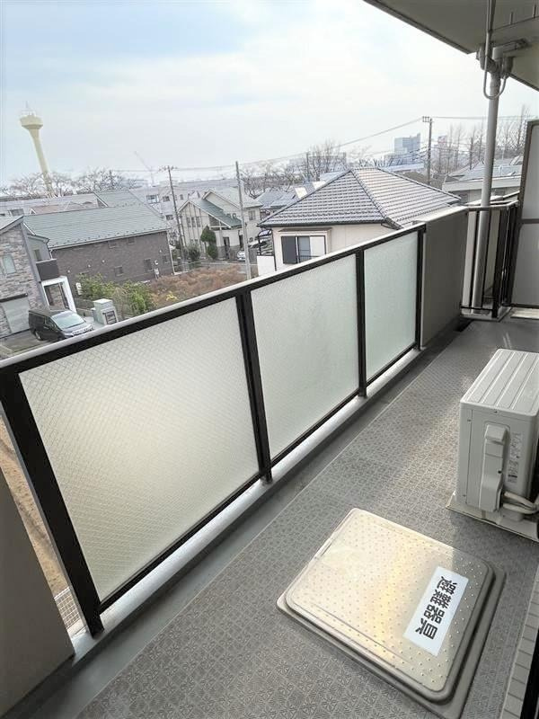 三鷹市上連雀１丁目の賃貸マンションのバルコニー