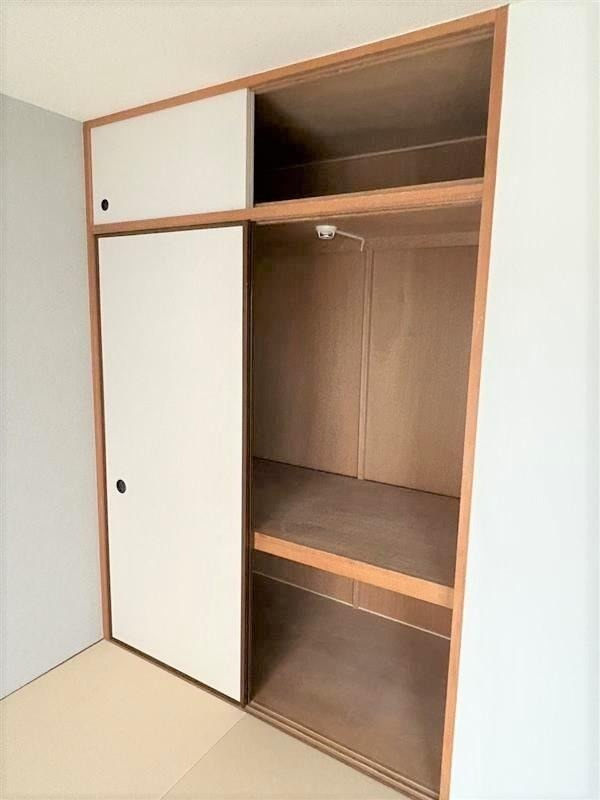三鷹市上連雀１丁目の賃貸マンションの収納