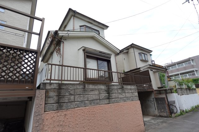 野田町４LDK戸建の前面道路含む現地写真