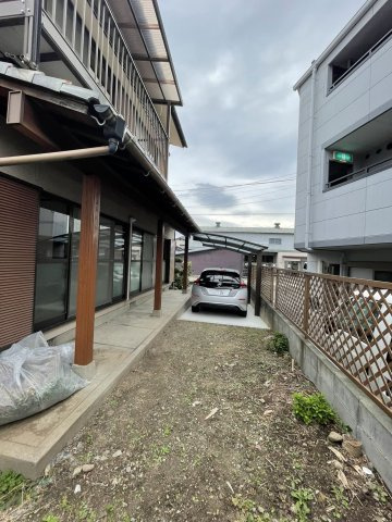 権藤貸家の駐車場