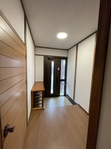 権藤貸家の玄関