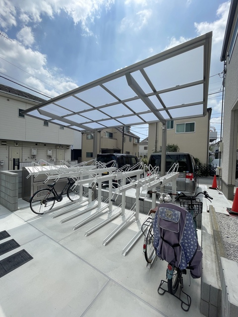 Alivioのその他共用部分|屋根付き駐輪場