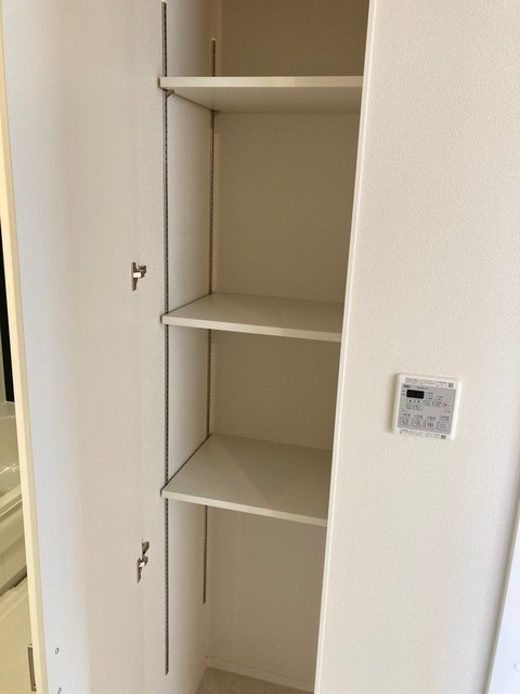 グリシーナ目黒の内装|★洗面所の収納です★