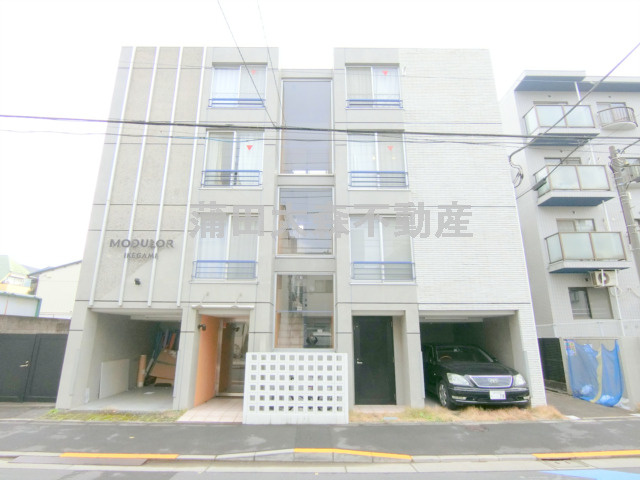 MODULOR池上（モデューロールイケガミの外観|2006年　5月築　RC鉄筋コンクリート造地上4階建て総戸数28戸
東京都大田区池上6丁目　東急池上線池上駅近徒歩2分