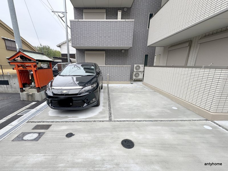 TRICERA Court　仲介手数料無料の駐車場