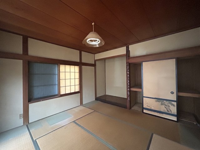 中古戸建　郡山市大槻町字針生前田　開成小・第一中の和室|壁天井クロス張替え、床建具交換、耐震補強工事、窓サッシ交換等を行う予定です。